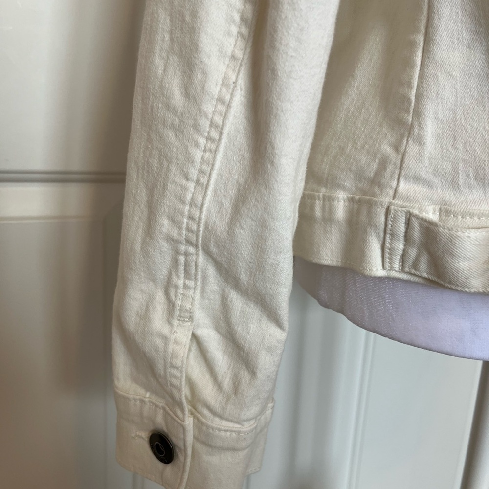 Women's White Denim Jacket - Picture 4 of 10